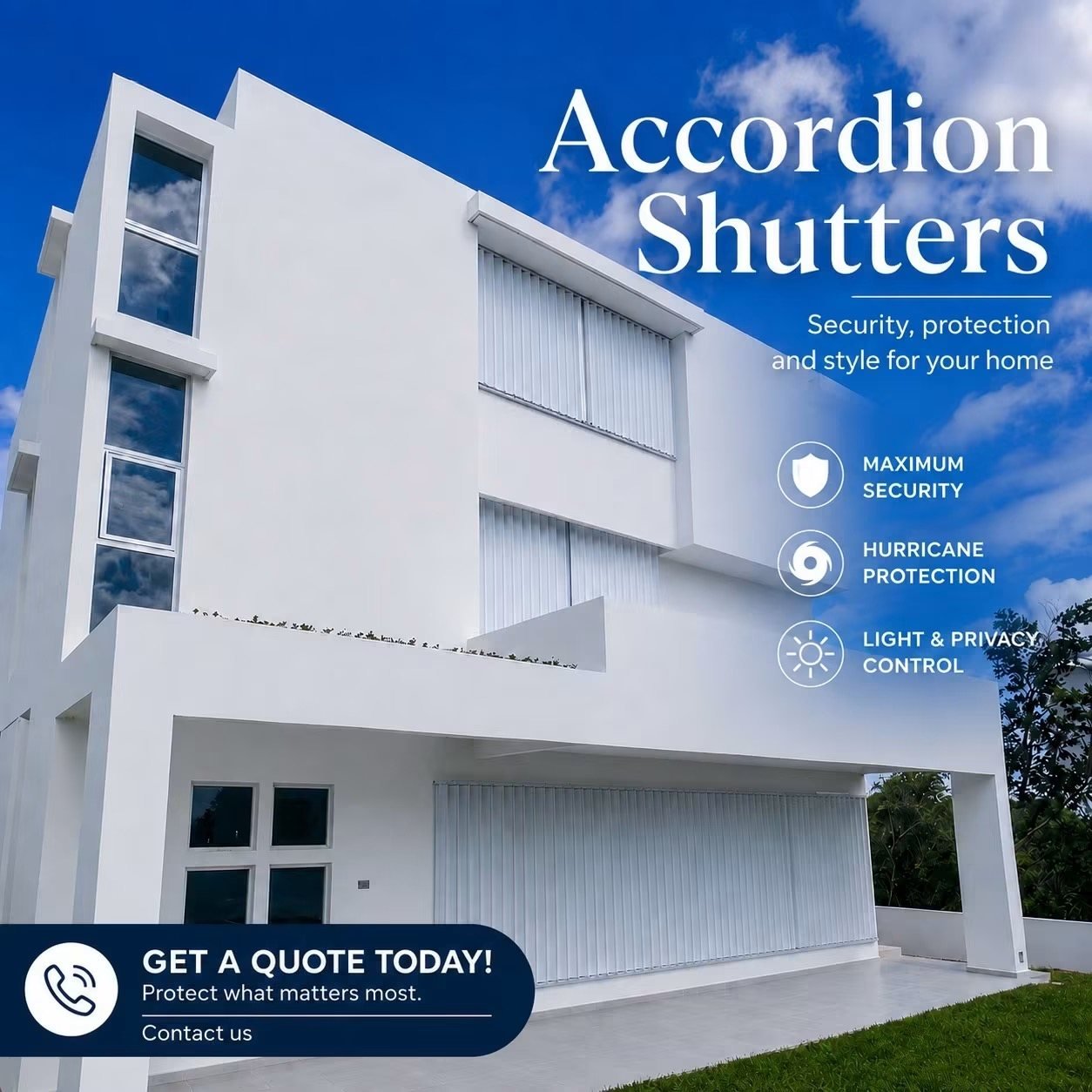 Casa con Accordion Shutters instalados para protección contra huracanes